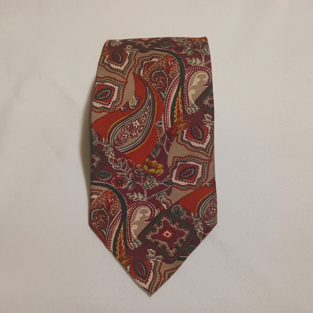 Strathmore Silk Tie in Red and Brown 56 x 3 7/8